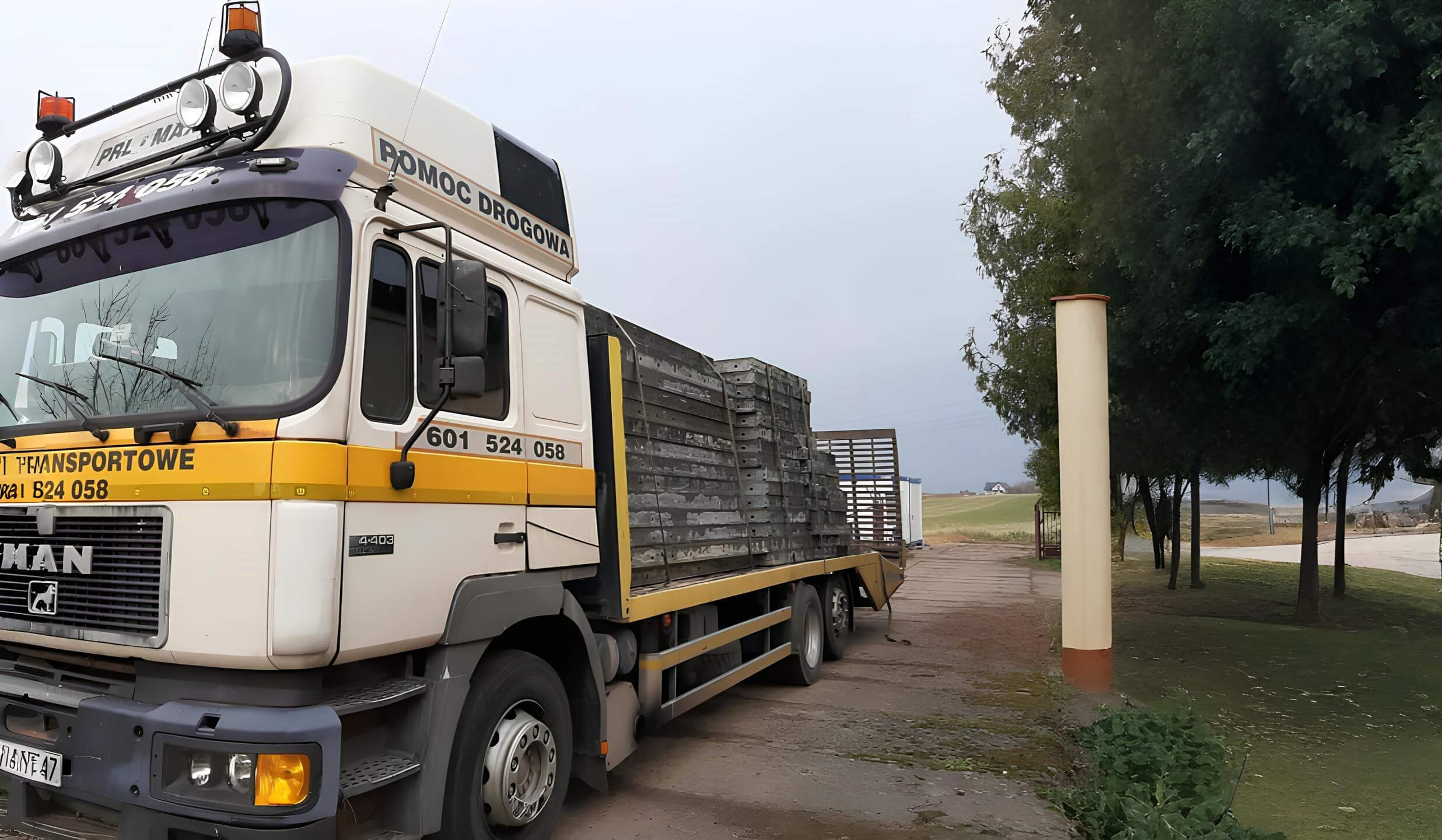 Tło sekcji szybki kontakt FORCEREACH